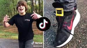 one two buckle my shoe download